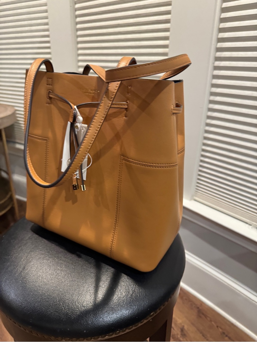 Tory Burch Camel Tan Block T Leather Tote NWT - Picture 8 of 9